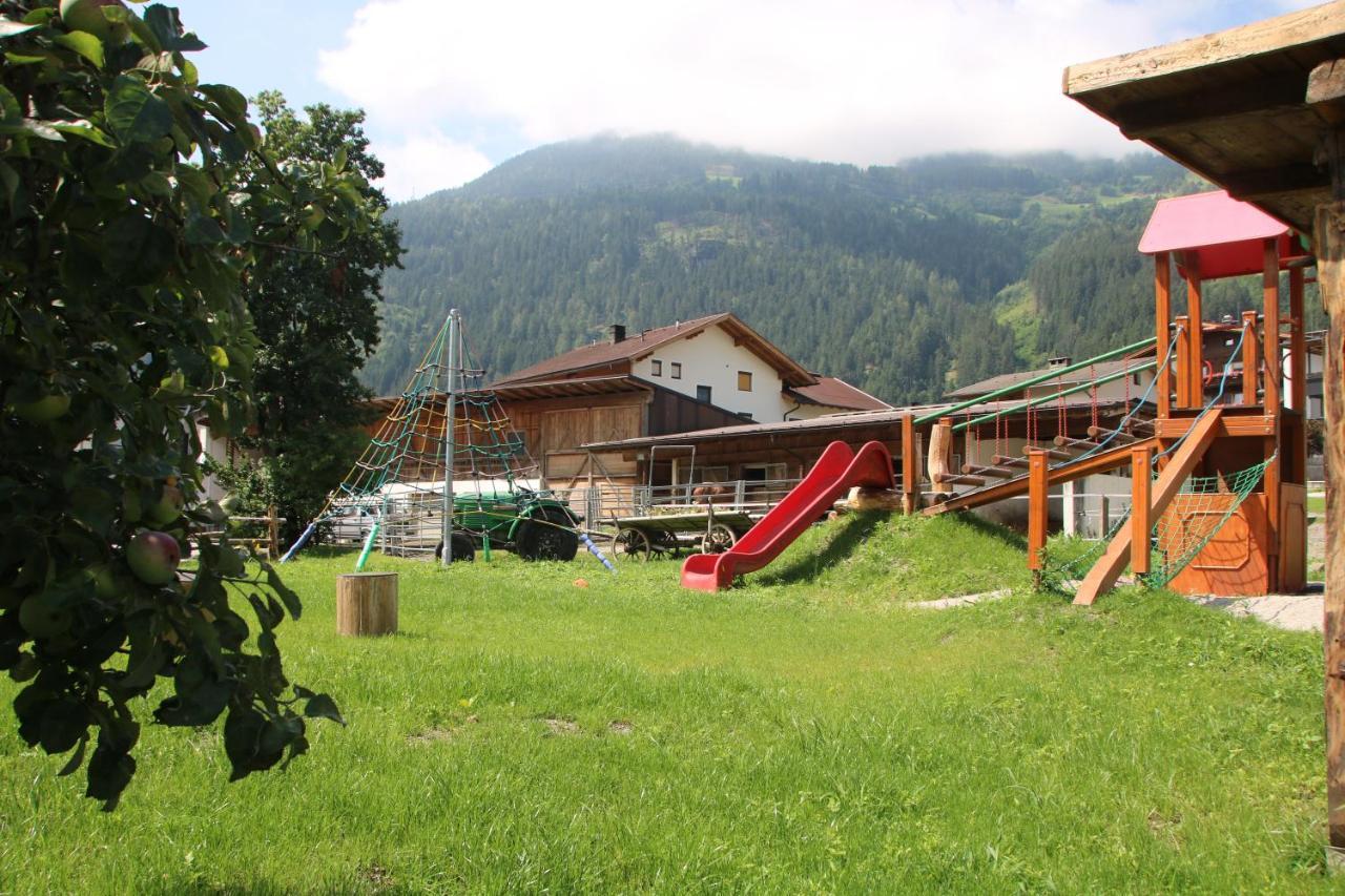 Gasthof Zum Loewen Aschau Im Zillertal Eksteriør billede